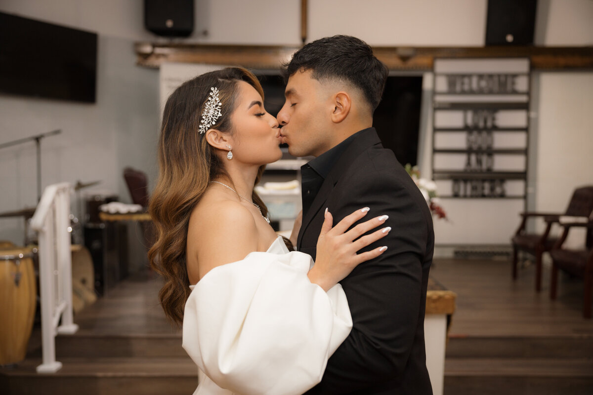 bride-groom-ceremony-atlanta-elopement-136