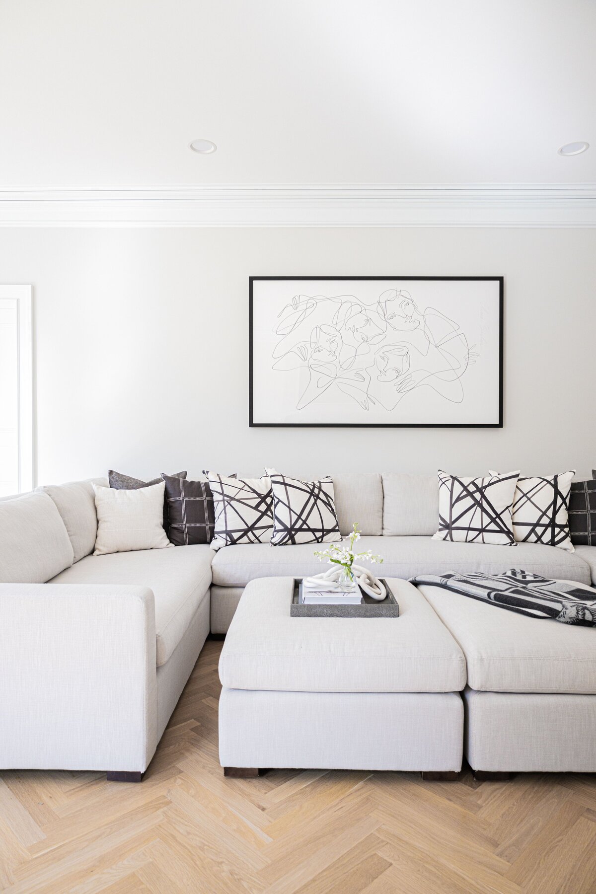 brookline-modern-sectional-sofa-black-white-decor
