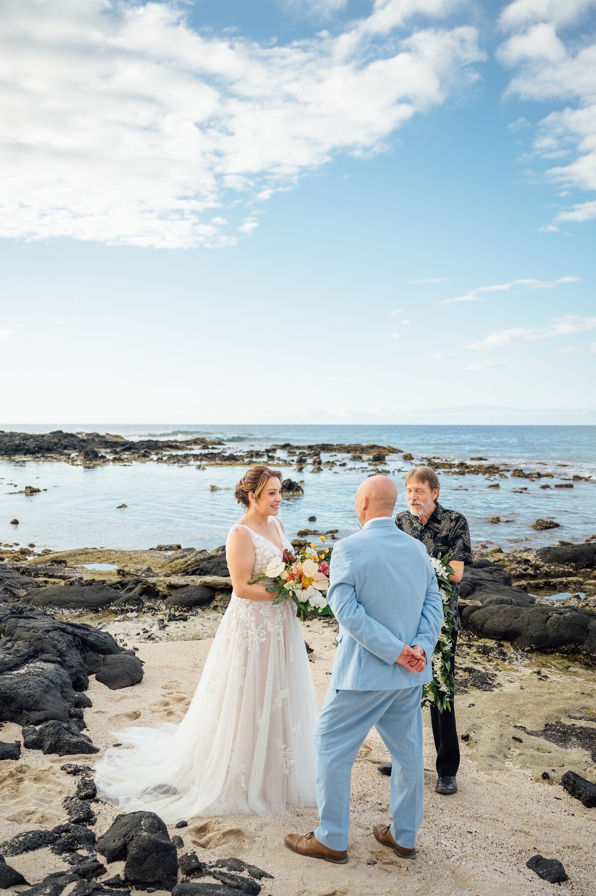 kikaua-point-beach-elopement_0110