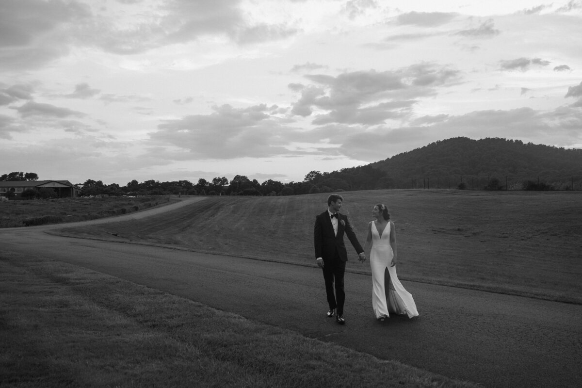 Early-Mountain-Vineyard-Wedding-by-Kiyah-C-Photography-Emma-Rye-846