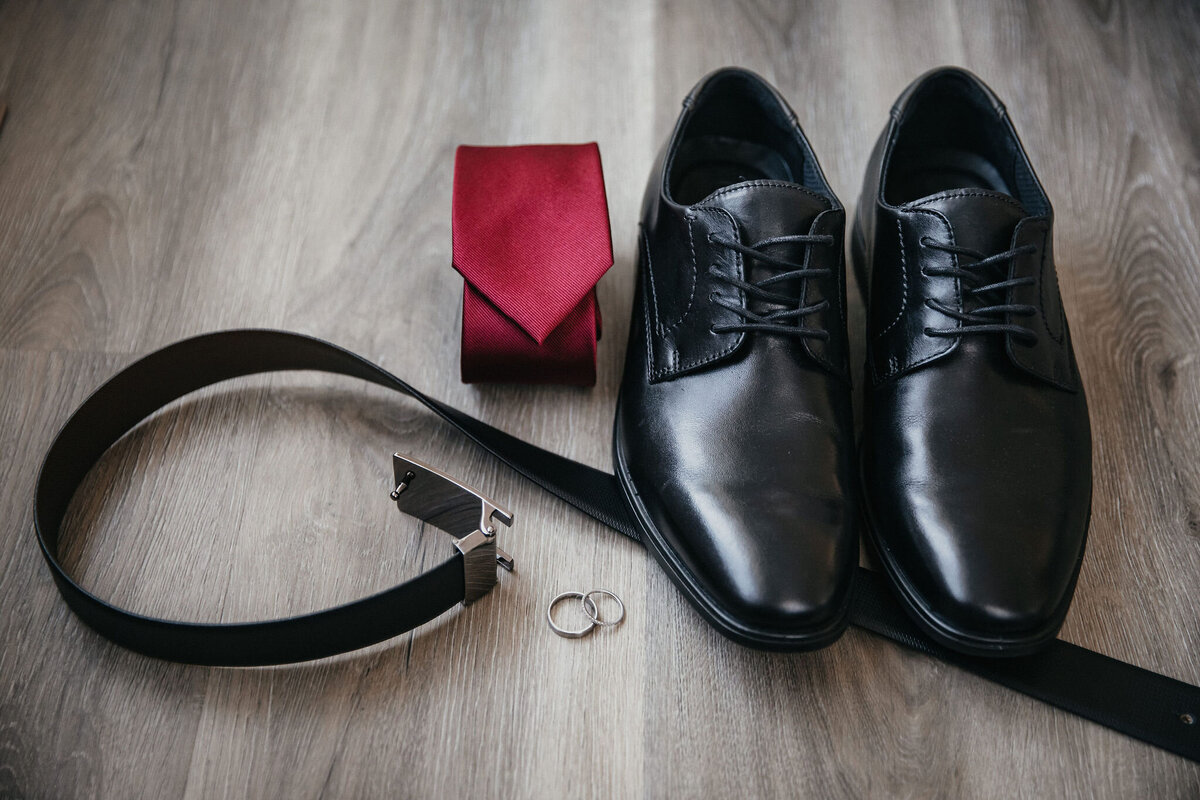 Groom accessories