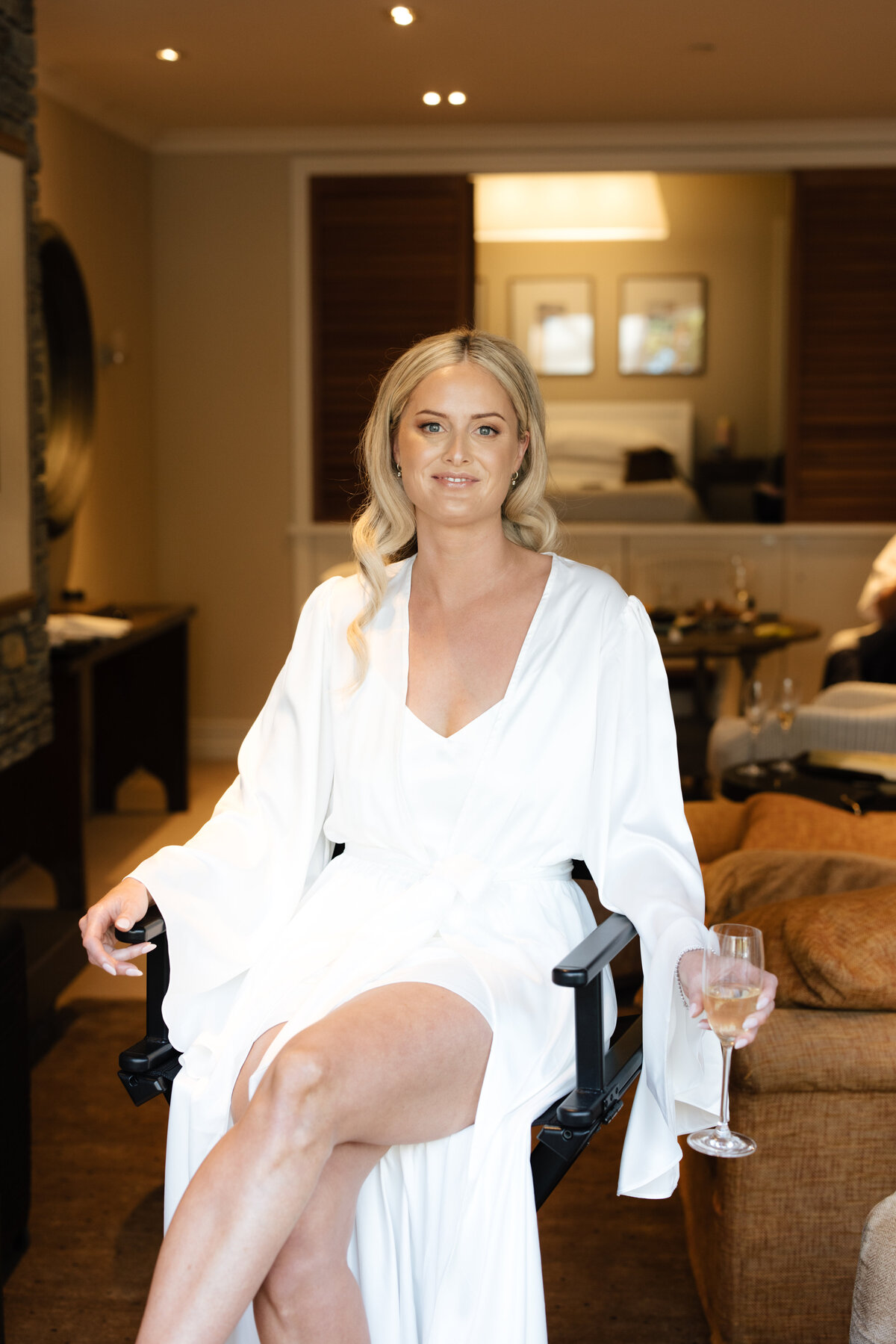 makeupchair-bride-cromwell-wedding