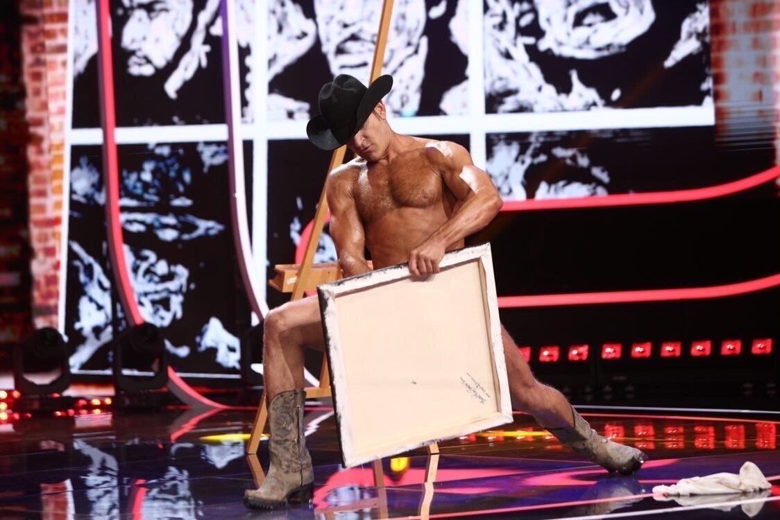 1826E247-2323-4C42-82F2-9A15FA3F57FF