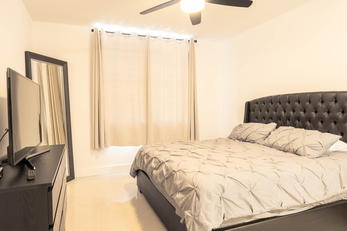 Bedroom 1 (1)