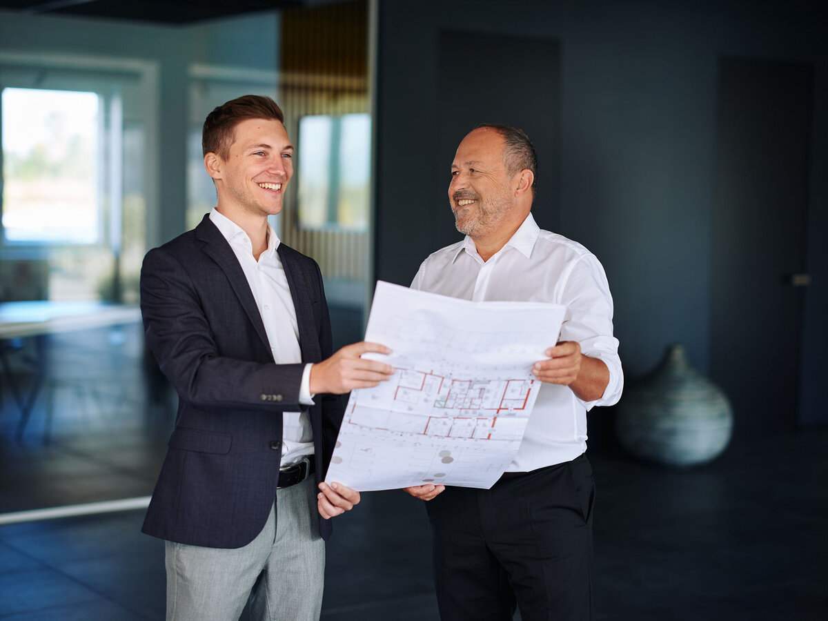Businessfotografie für Architekturbüros in Wien – Atelier Schulte setzt Führungskräfte und Teams in modernen Unternehmensumgebungen professionell in Szene.