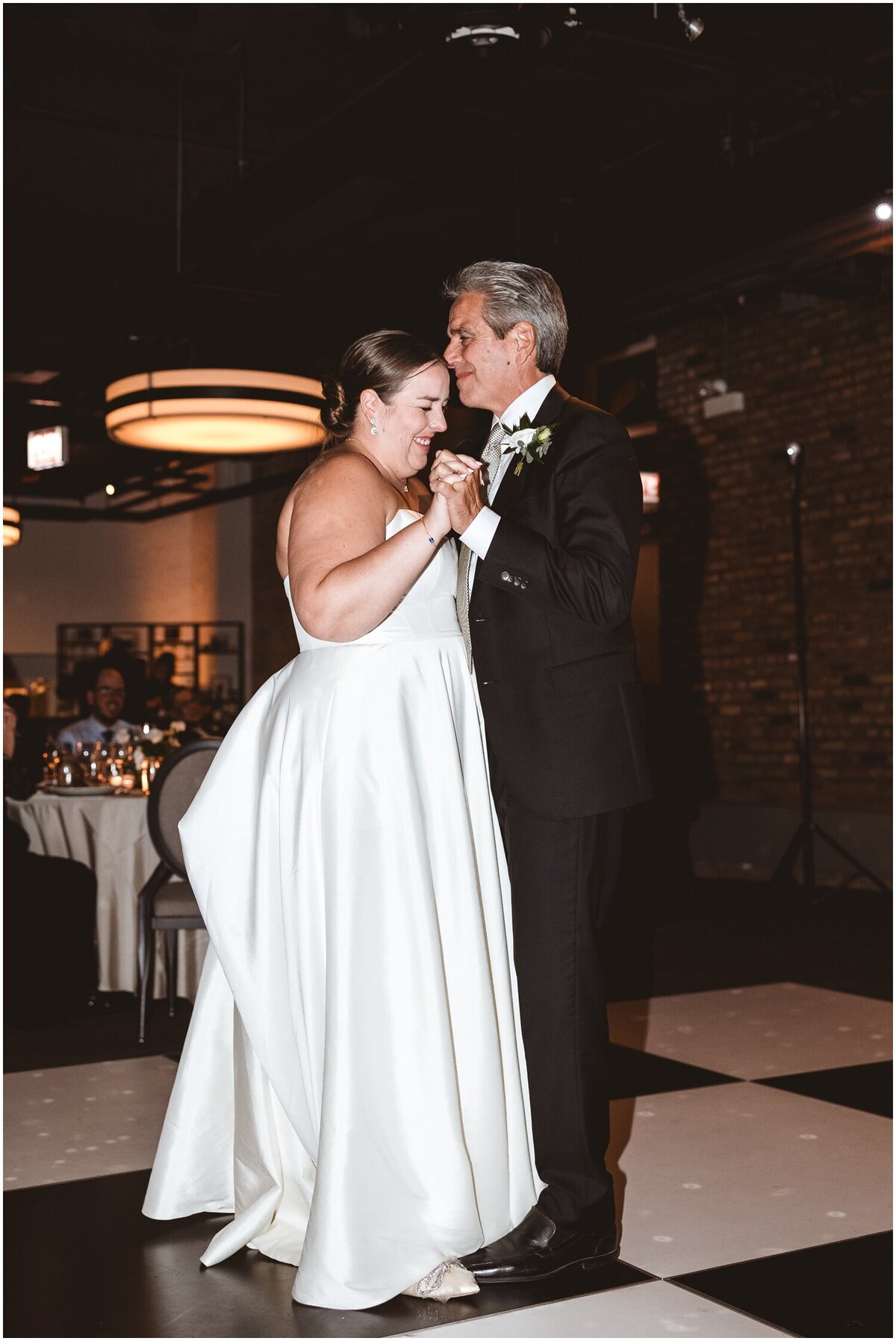 Chicago-Wedding--Engagement-Photos_0013