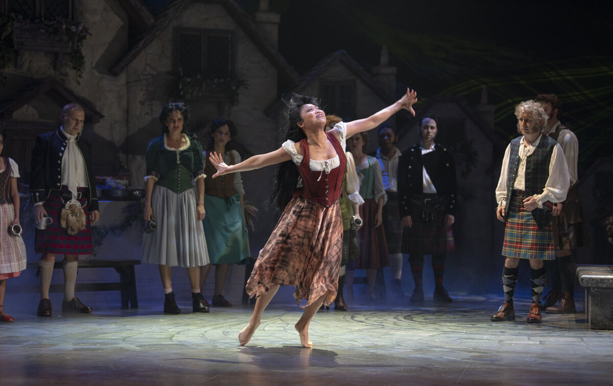 Brigadoon_1230_EC