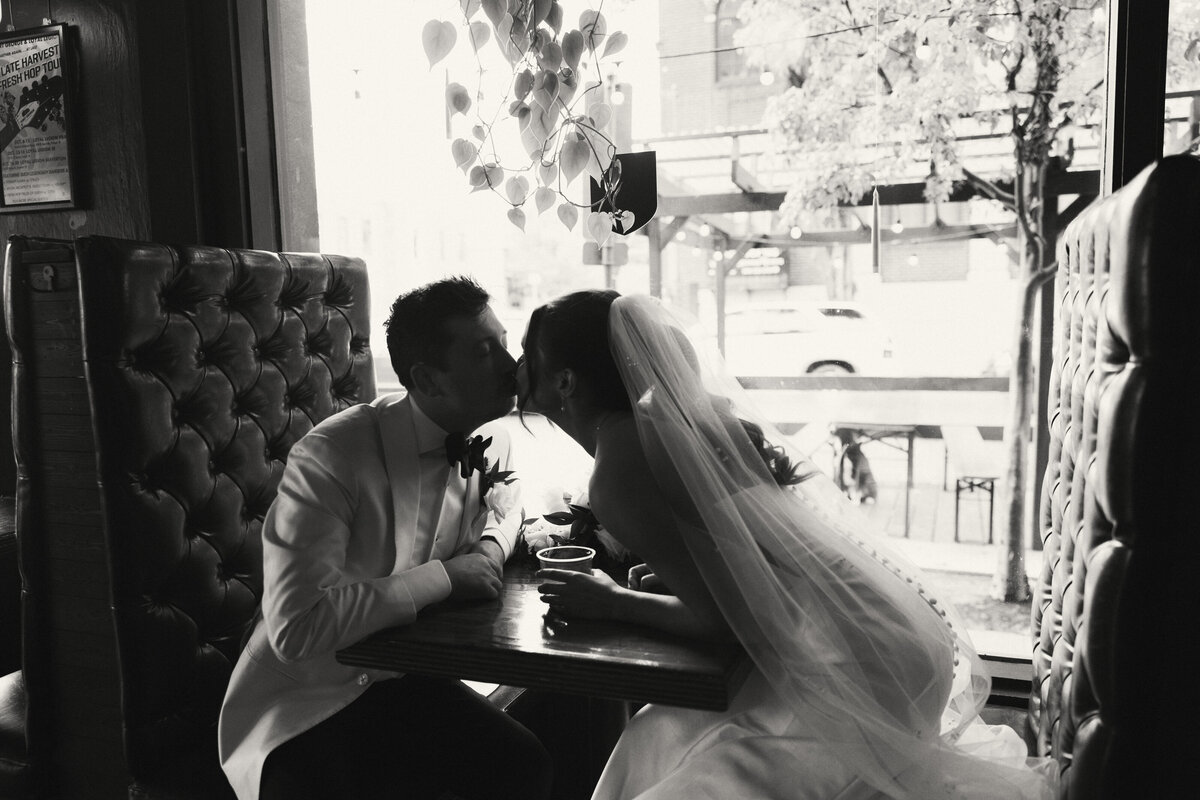 the-evergreen-portland-oregon-wedding-bridal-portraits-41