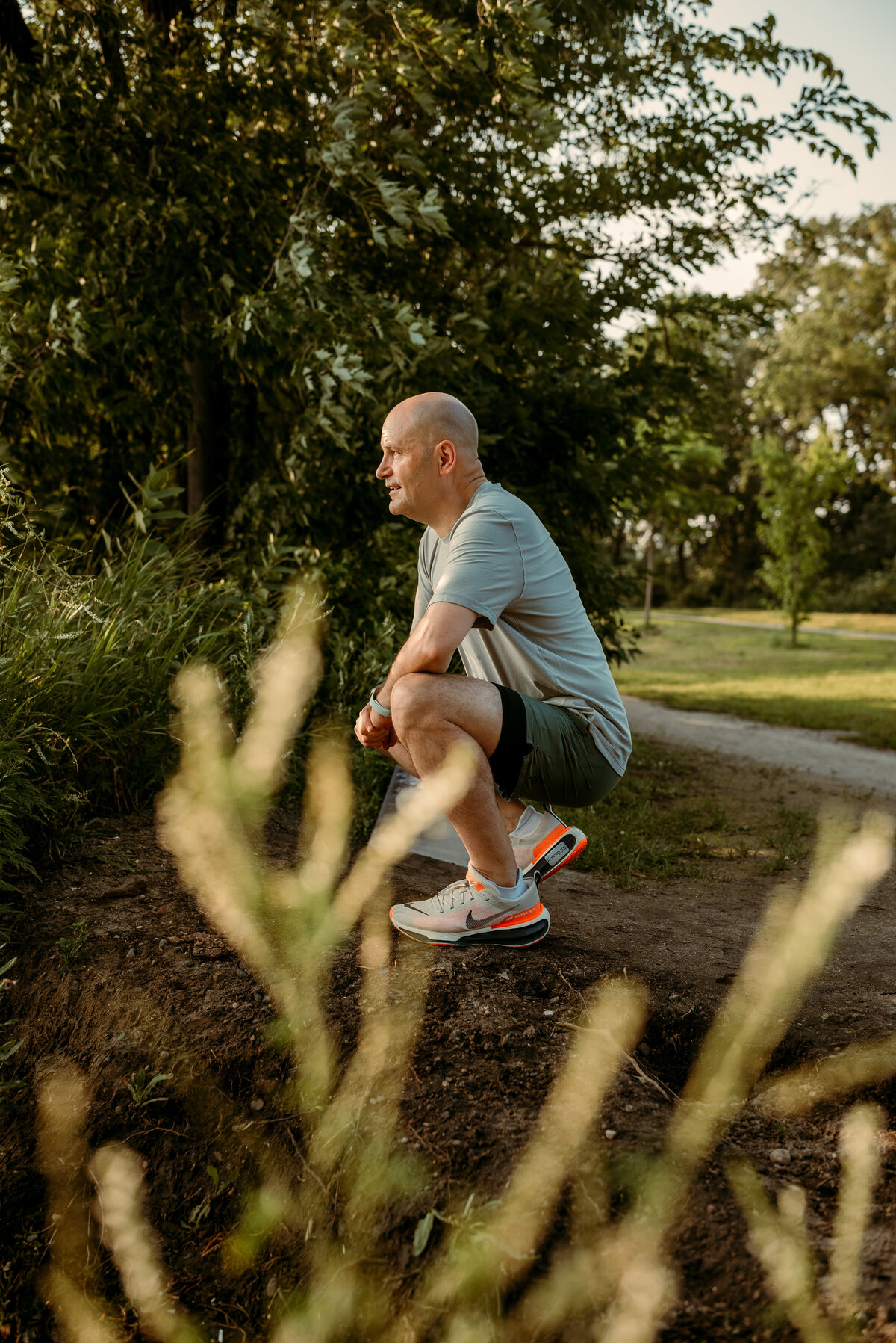 Swipe with confidence! Upgrade your dating profile with expertly crafted photos designed for Hinge, Bumble, and Tinder in the Twin Cities.