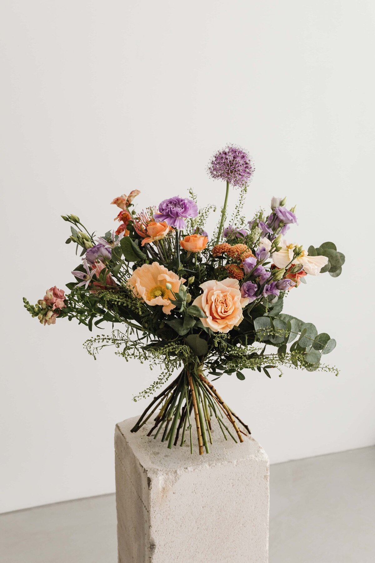 kaboompics_beautiful-bouquet-flower-arrangement-floral-composition-30472