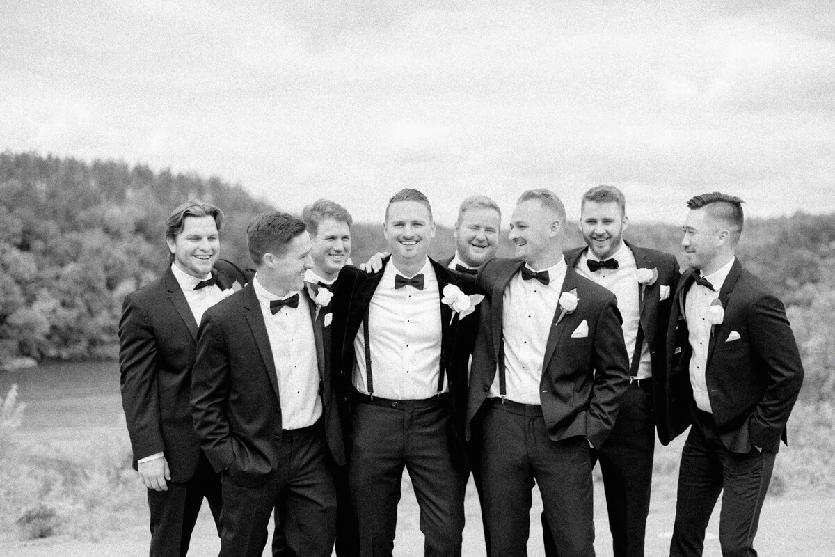 Barn at Smith Lake Wedding Photographer-54