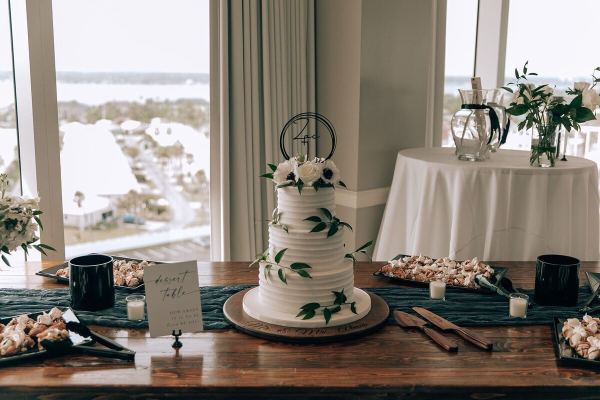the shores resort in daytona beach wedding cake