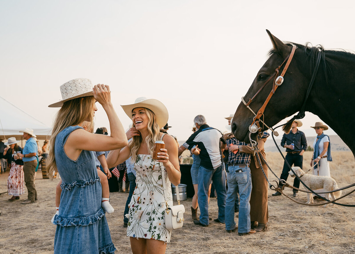 presley-gray-photo-rustic-western-montana-wedding-2260