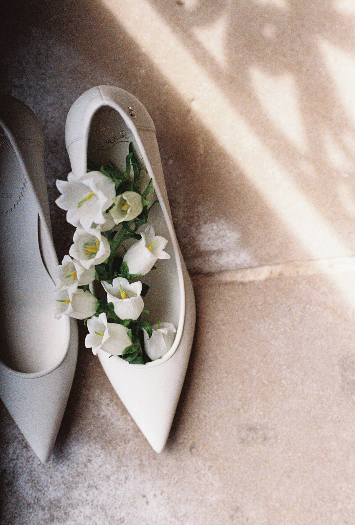 golden hour champagne ivory stone manor wedding lake geneva-111