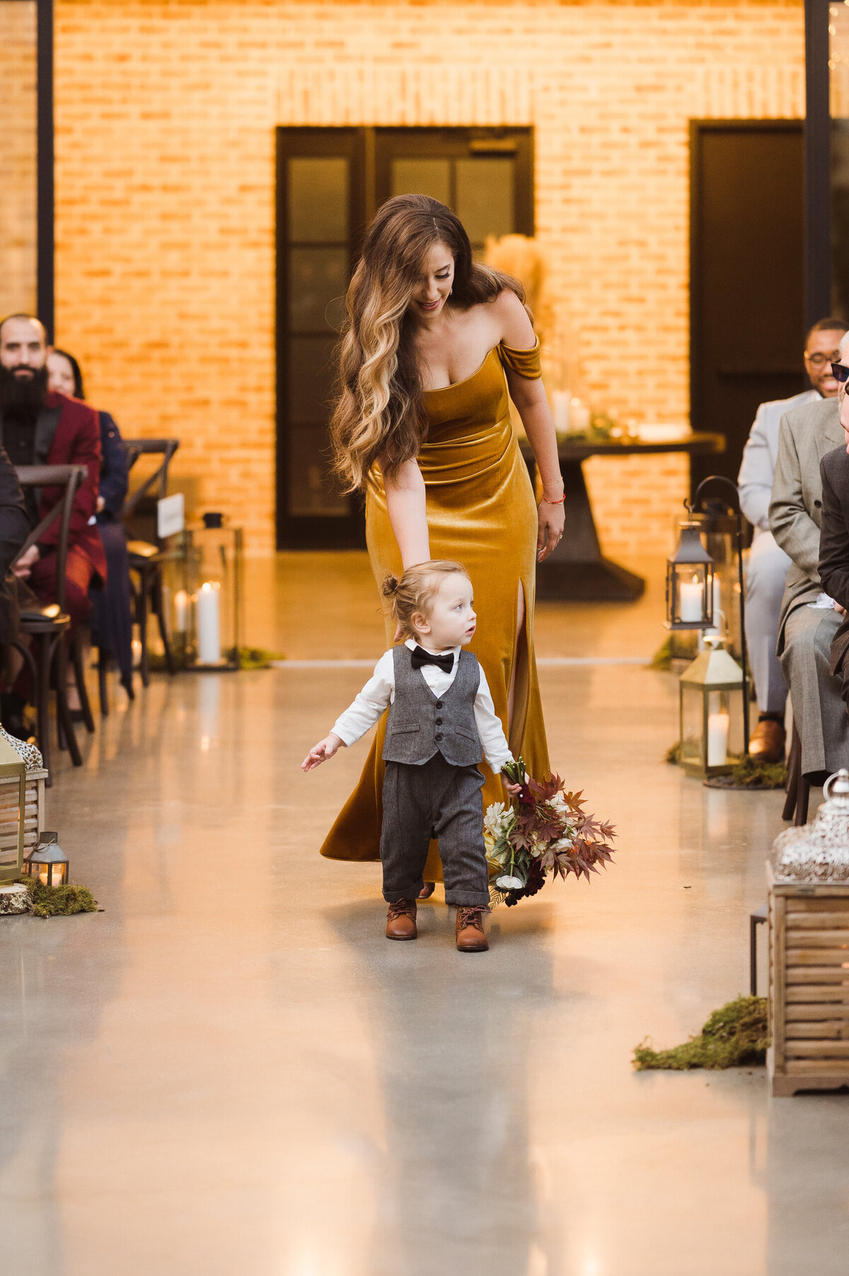 whimsical-wedding-photographer-nj-by-suess-moments-at-the-perona-farms-refinery