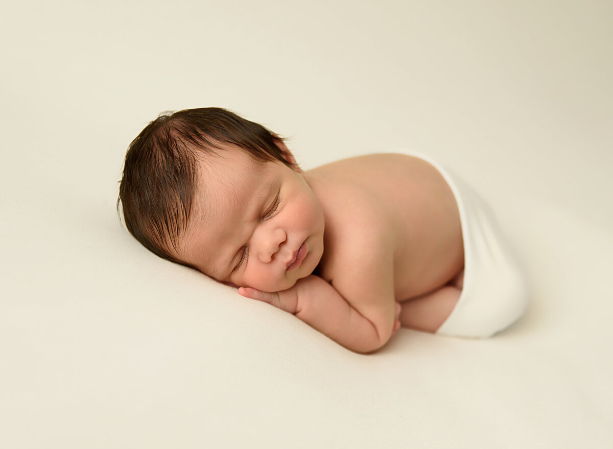 Best-affordable-simplistic-posed-newborn-keller-dfw-baby-newborn-photographer-15
