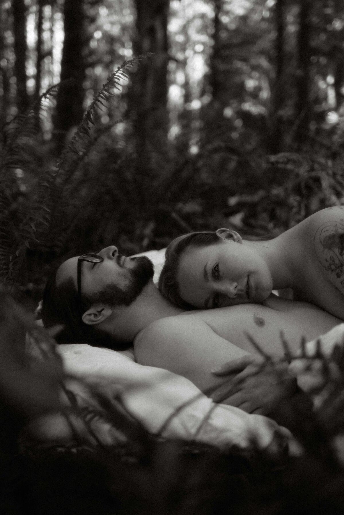 extra-golden-ears-forest-steamy-boudoir-couple-photographer-6-lowres