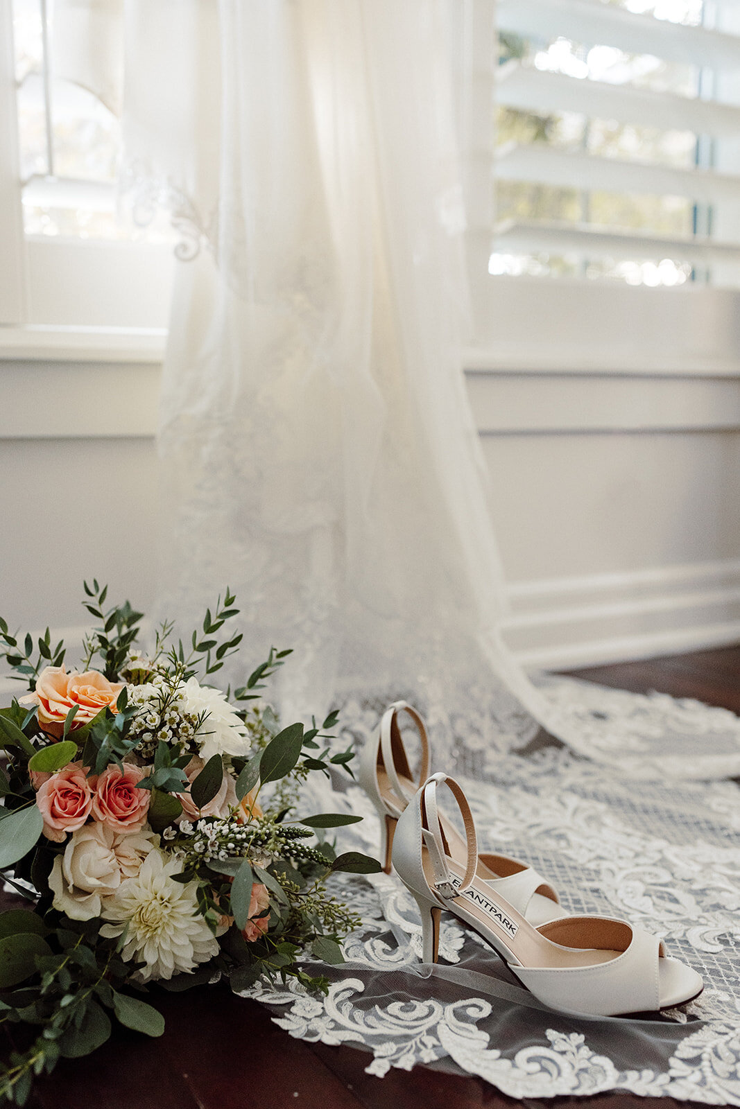 Emily and Dan - St. Catharines Wedding - Photos by Split Rail Studios0080