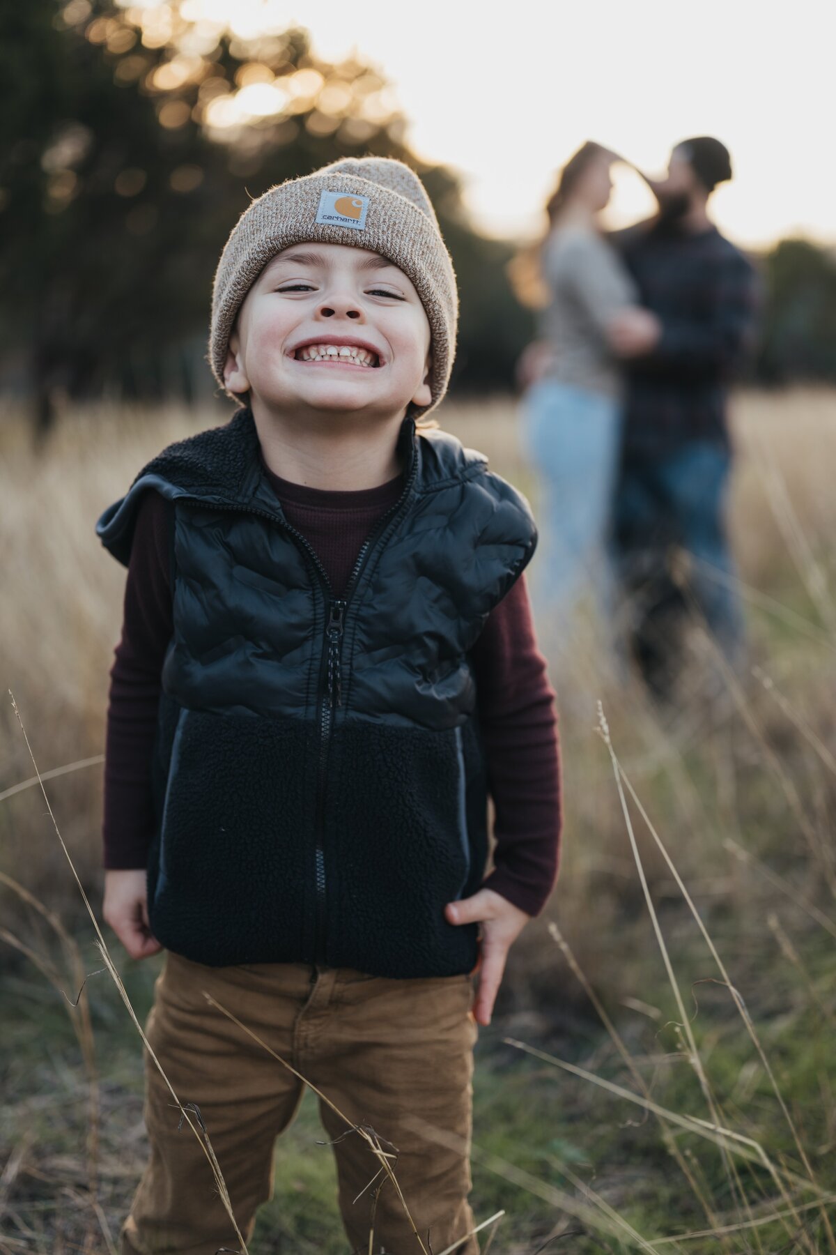 kid-smiling-field-photos