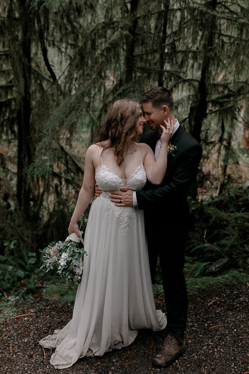 washingtonelopementphotographer-fernacreswedding-forkswashingtonwedding-pnwelopement-78
