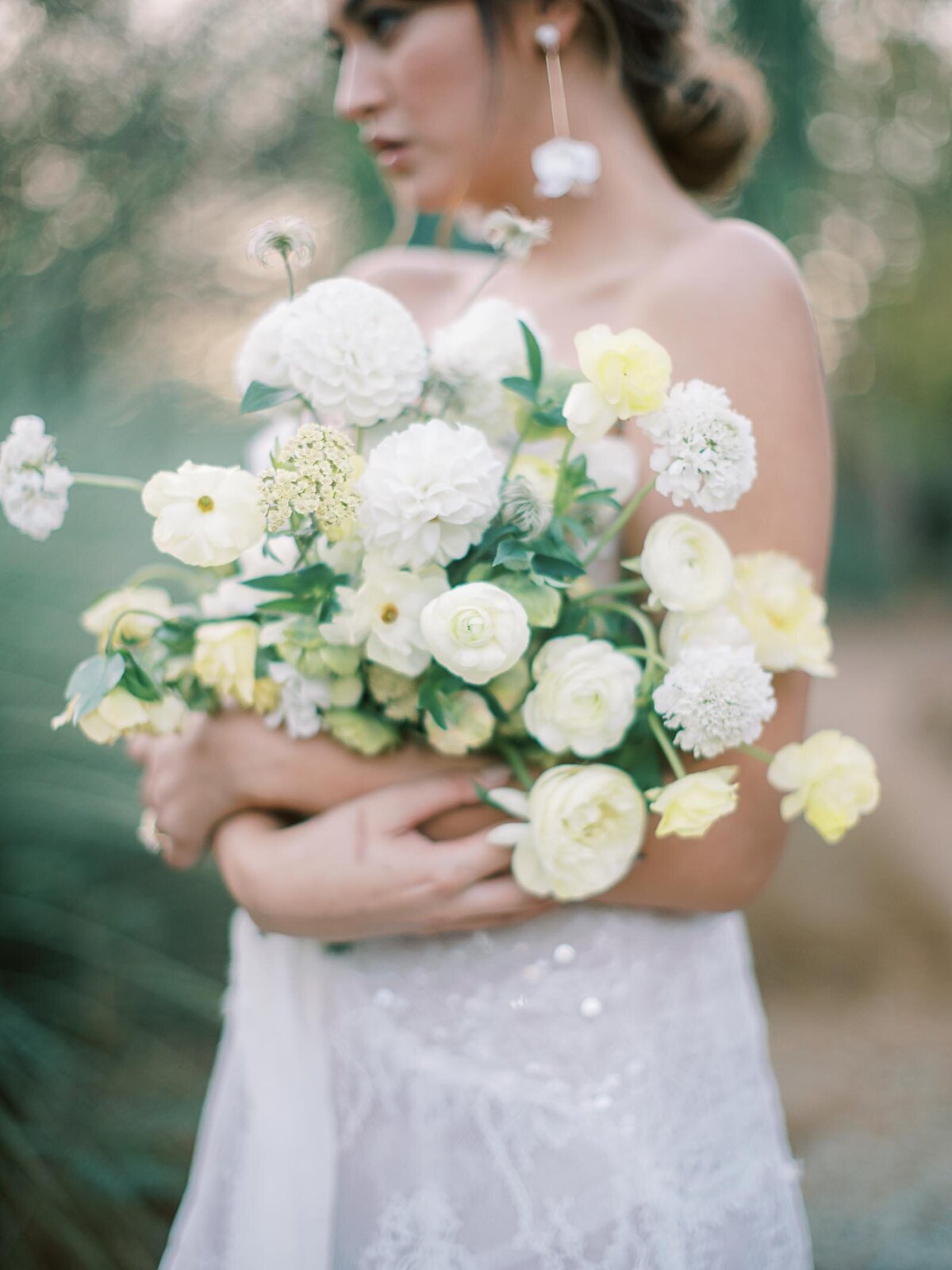 bluepansyfloral-yellow-pastel-bridal-bouquet-2
