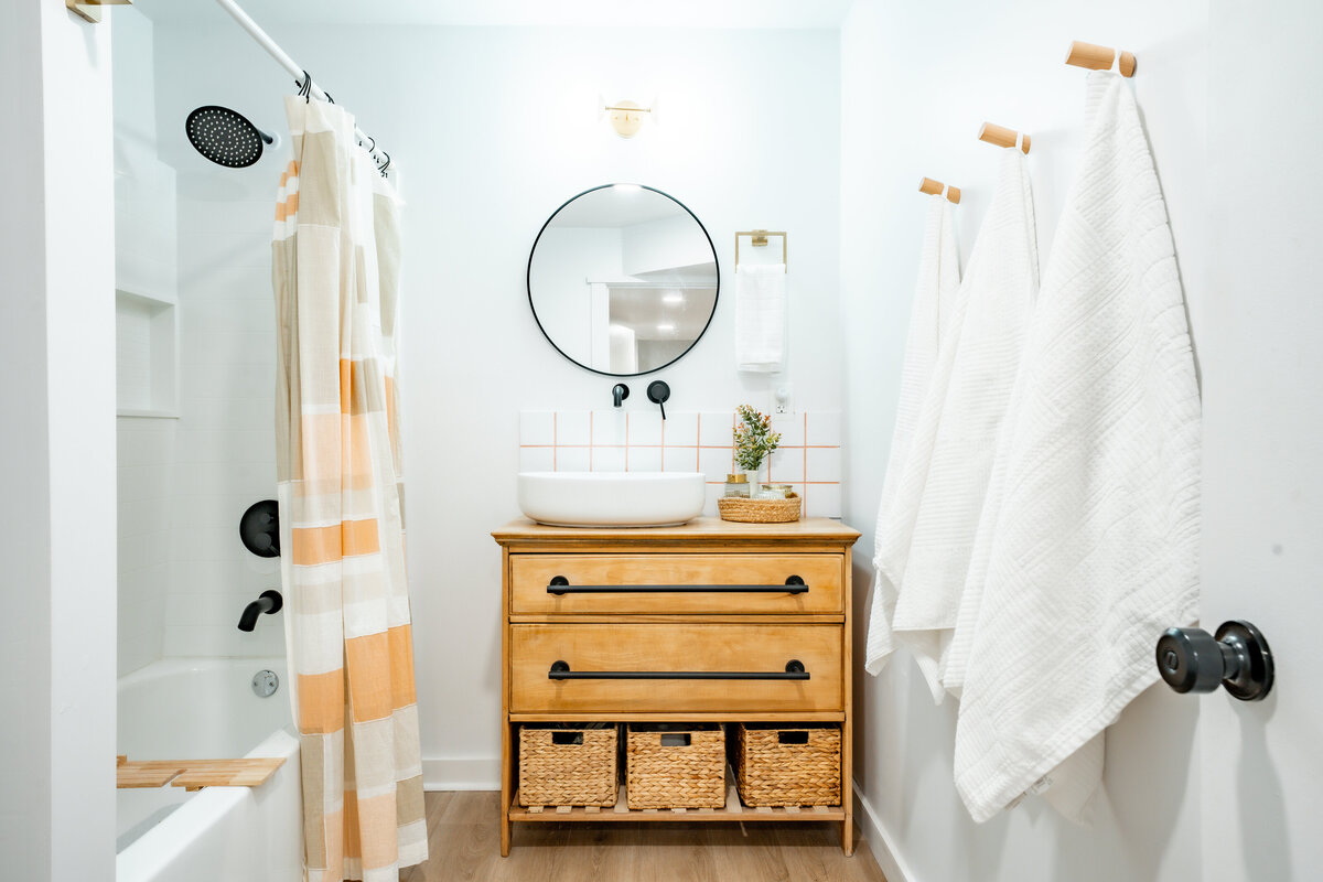 173_Woods_Basement_Bathroom-2