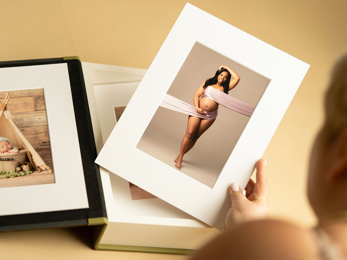 orlando-fl-maternity-milstone-newborn-photography-steinart-studio-customized-wall-art
