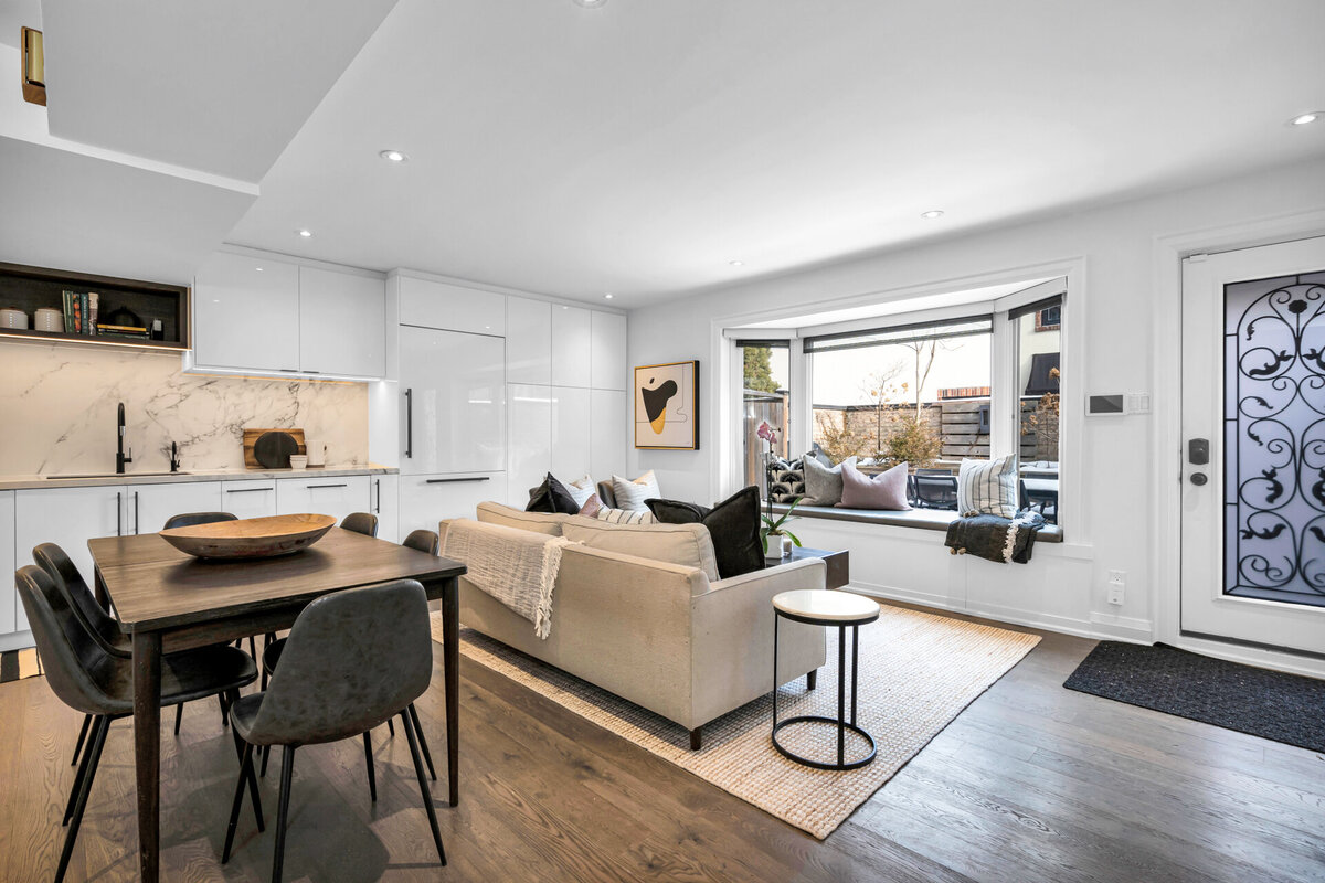 011_Living Room