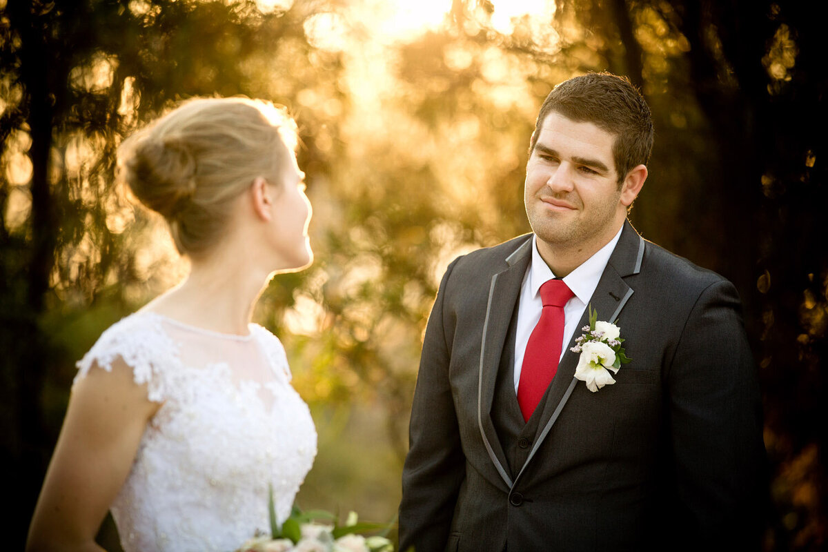 outdoor image of wedding couple in Emerald, QLD