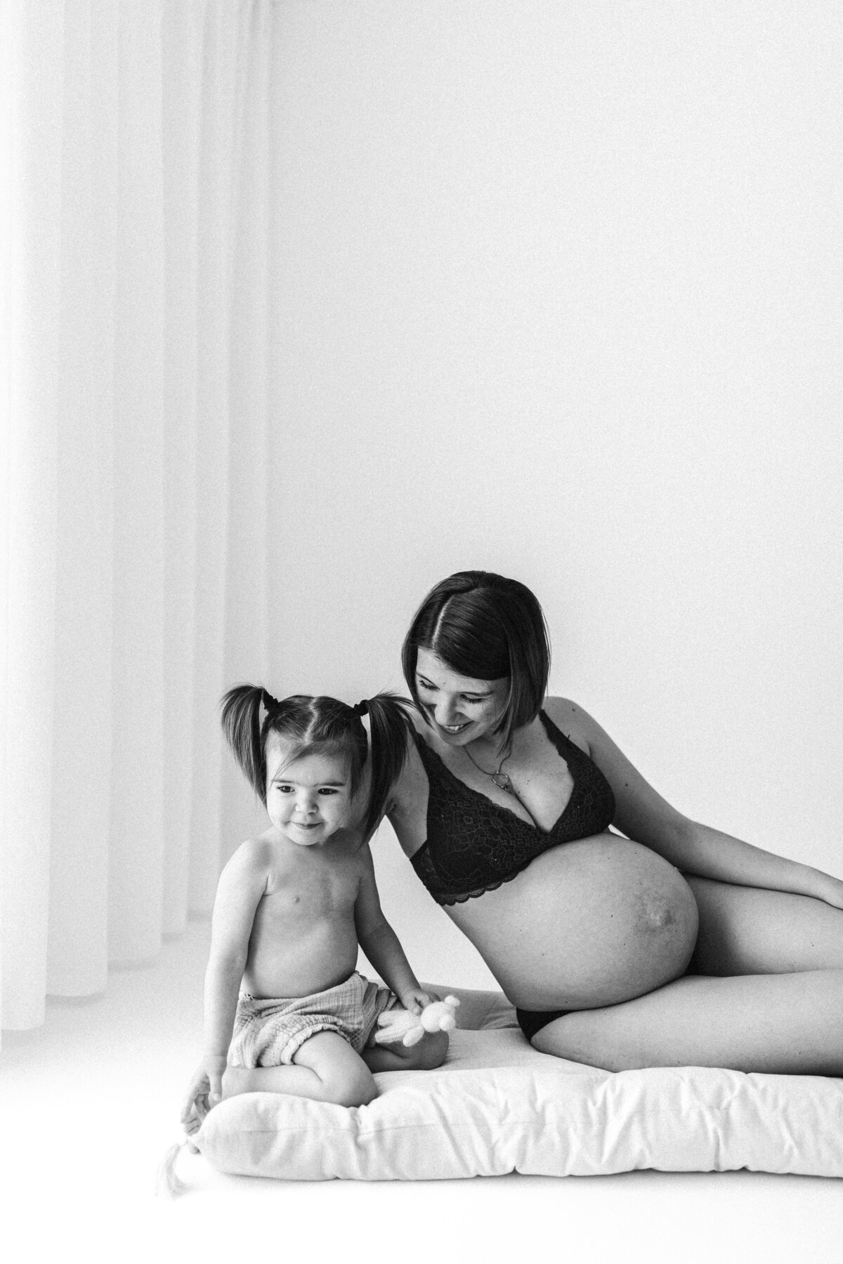 Toddler and maternity photoshoot hampshire studio