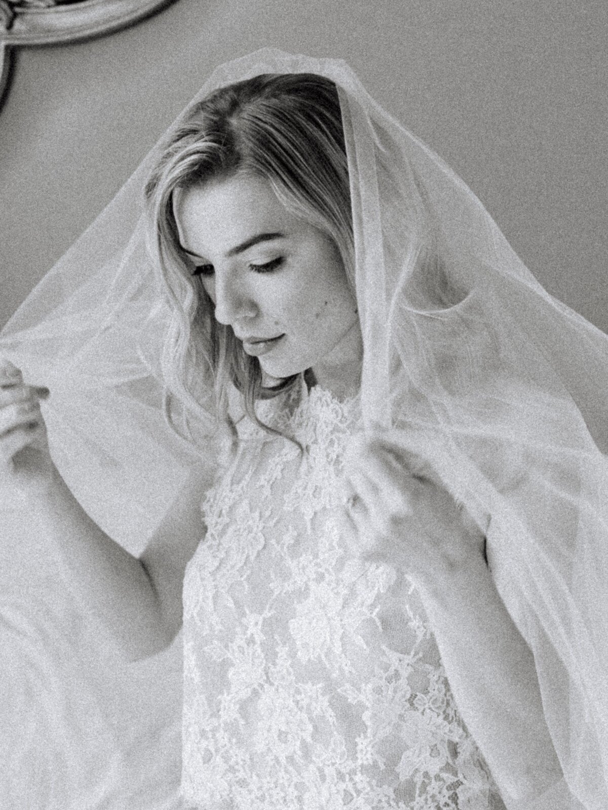 bridal boudoir portraits at the plaza-8