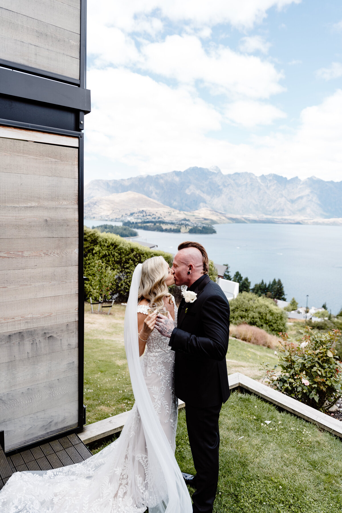 FAA_Sarah_and_Leigh_NZ_Wedding-524