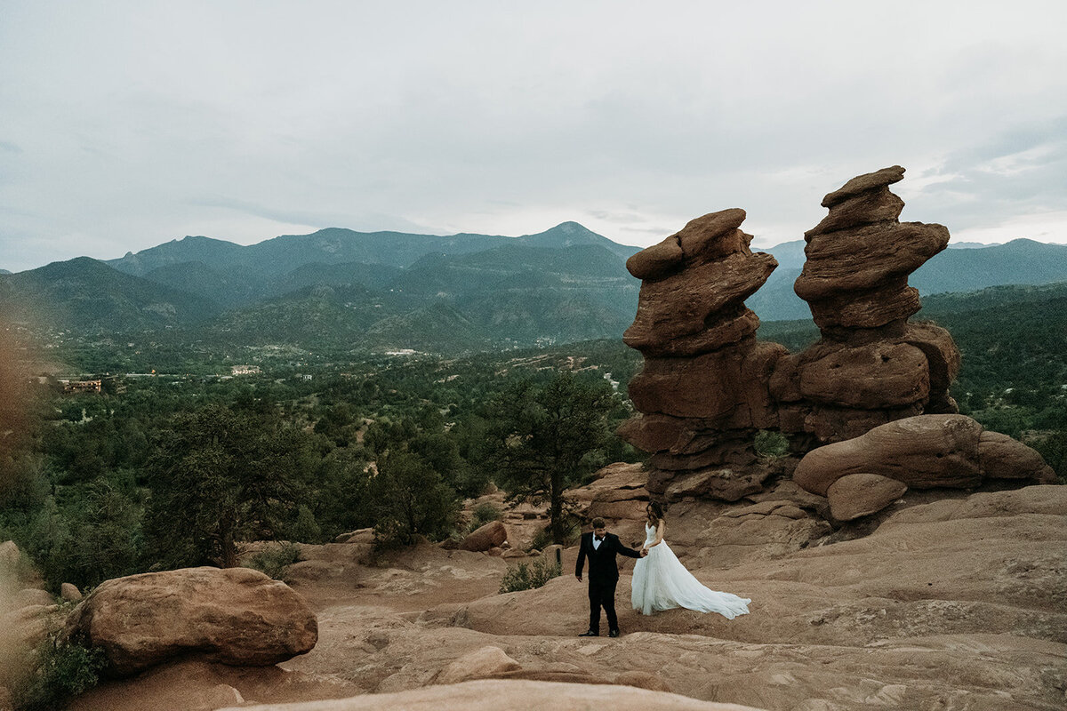 garden-of-the-gods-elopement