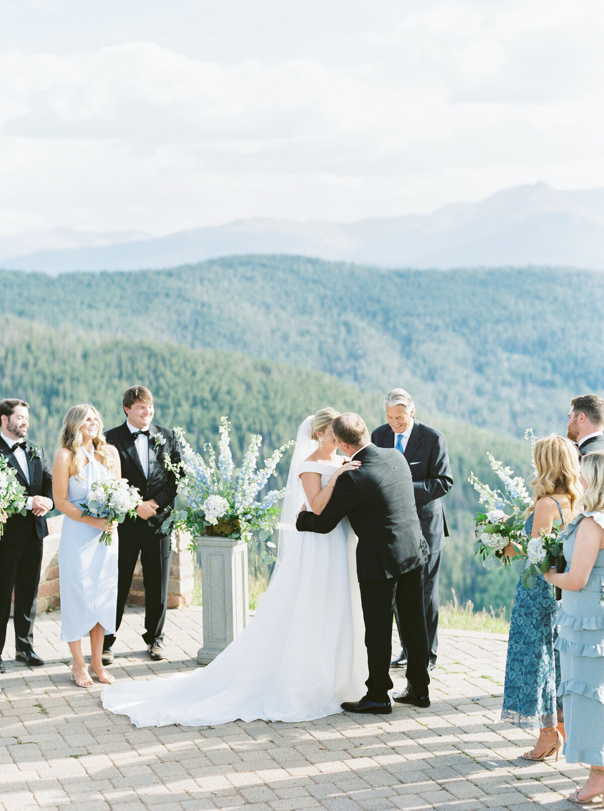 vail-mountain-wedding-deck-30