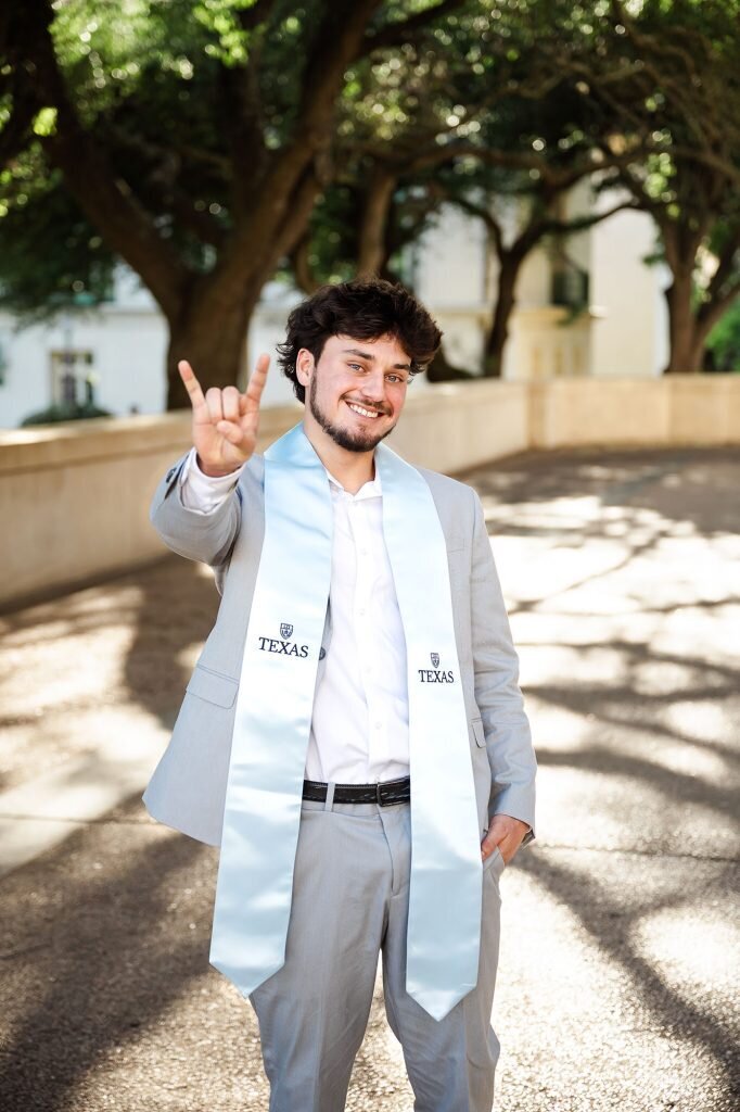 Graduation-Photos-at-University-of-Texas-Austin-002-682x1024