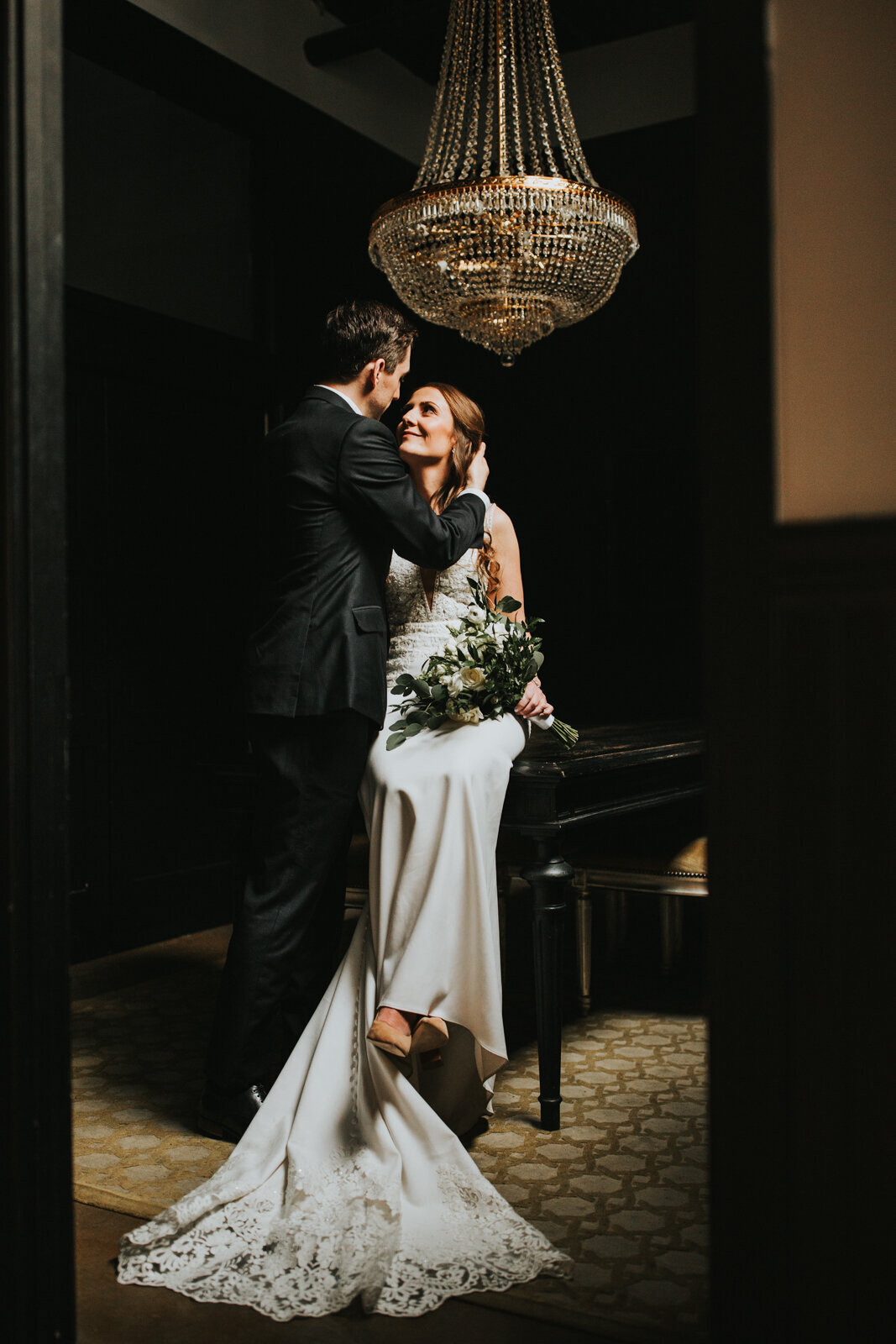 Moody and contemporary shoot styled by Coco & Ash, an intimate and modern wedding planner based in Calgary, Alberta.  Featured on the Brontë Bride Vendor Guide.