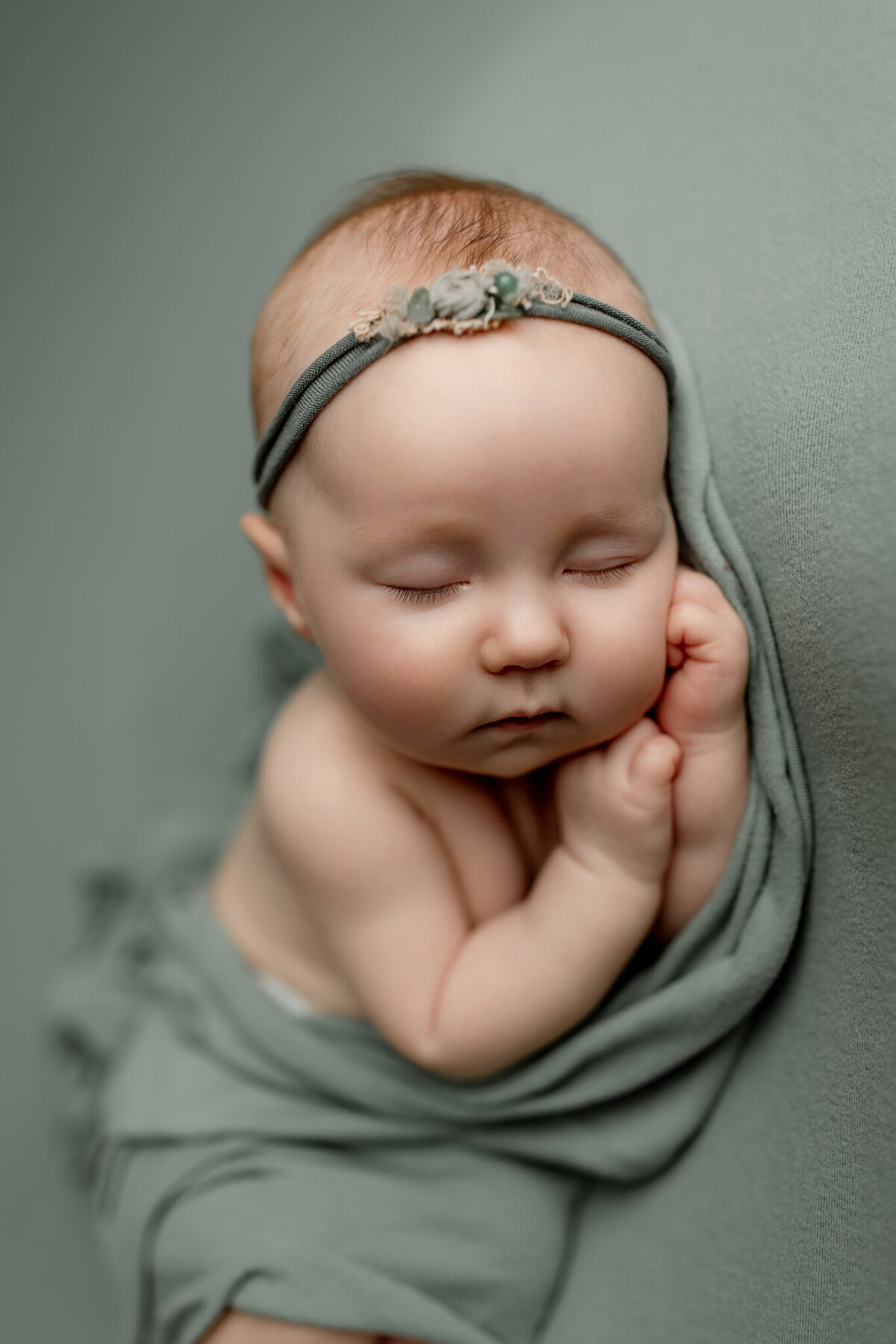 best newborn photography near me, MWA newborn portrait studio, newborn photoshoot Cave Springs