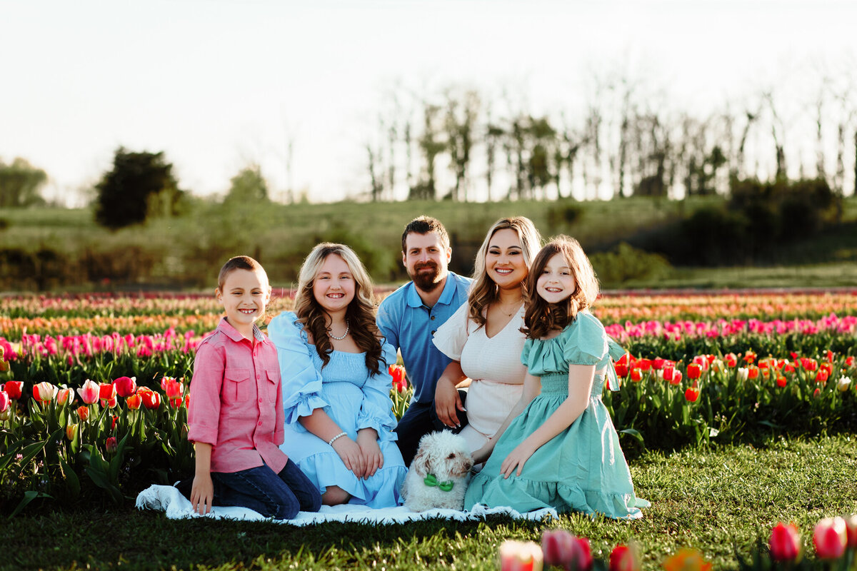 NWA family photographer, Northwest Arkansas best family photography, family portraits near me, professional family photos, family photography packages