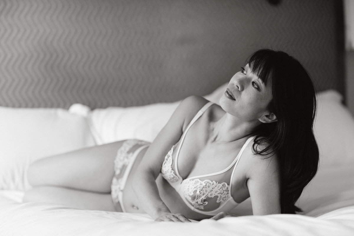 15-Philadelphia-natural-boudoir-photographer