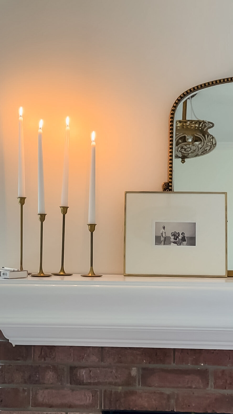 living-room-mantle-taper-candles