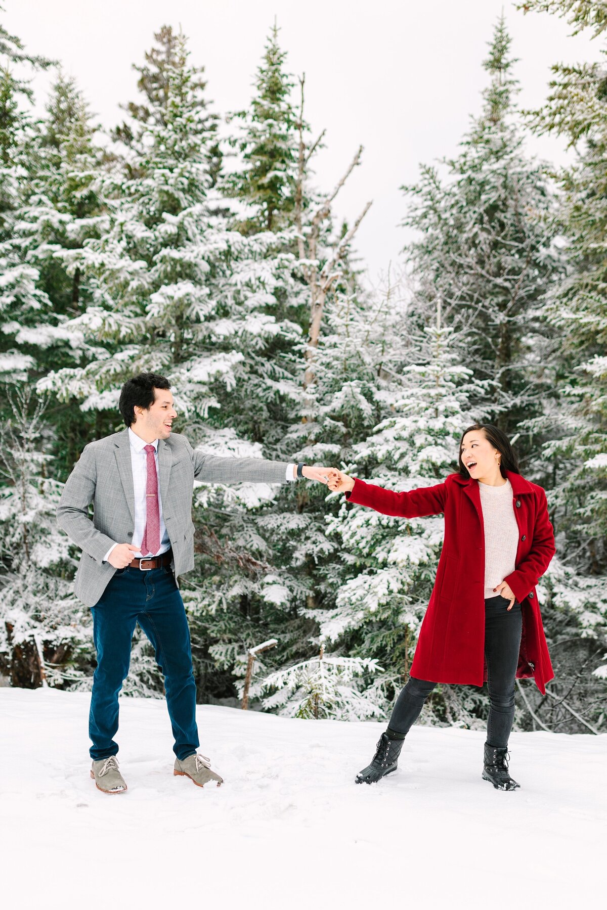 Kelly_Payeur_Photography_New_Hampshire_White_Mountains_Winter_Engagement_Photographer_0005