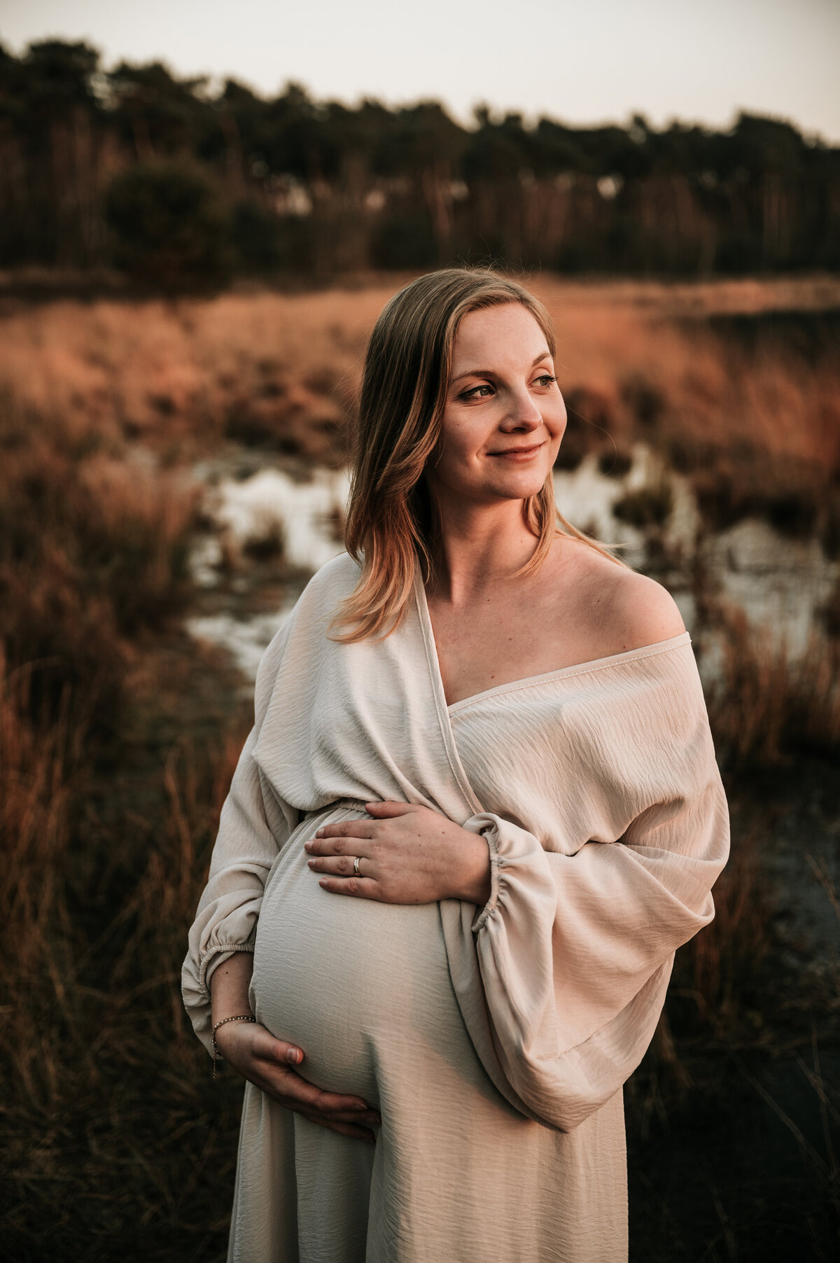 Jiscafotografie_zwangerschapsshoot_zwangerschapsfotograaf_fotograafnijmegen_fotograafgelderland_fotograafbrabant-41