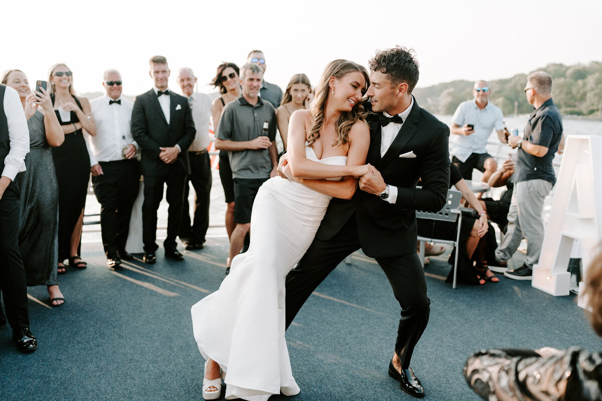 abby-parker-lake-minnetonka-wedding-87
