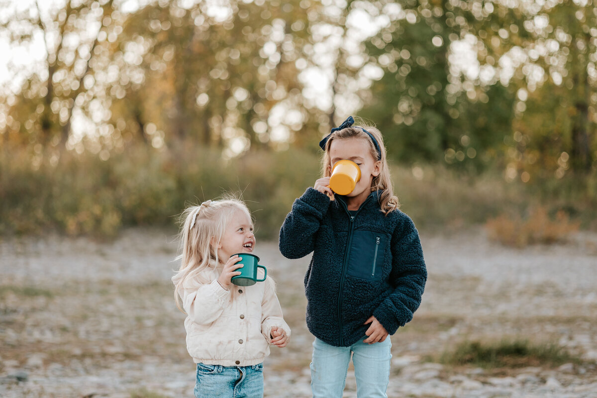 Fall Southern Alberta River Bottom Family Session (9 of 16)