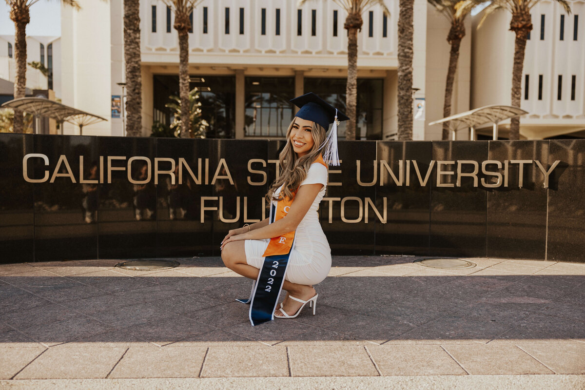 cal-state-fullerton-university-grad-photoshoot