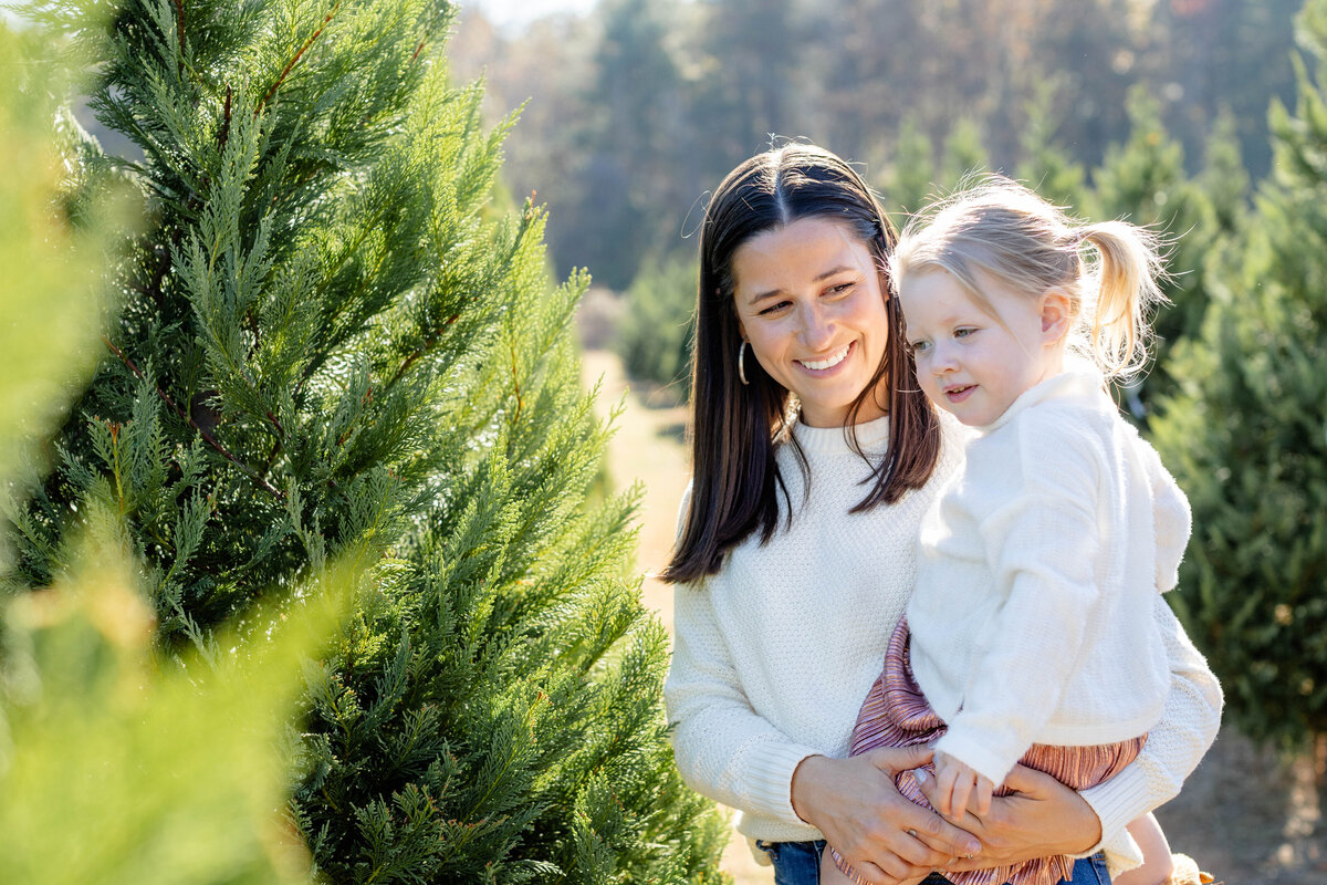 ChristmasTreeFarmMinisGreenvilleSCJennyMacyPhotography-Alexis16