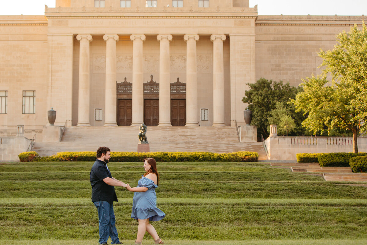 Kansas City Engagement Photos at Nelson-Atkins