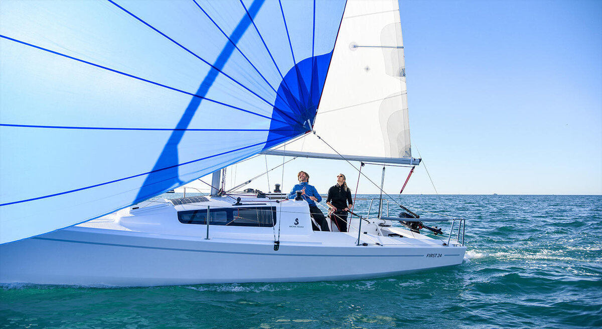 beneteau-first-24-exterior-2