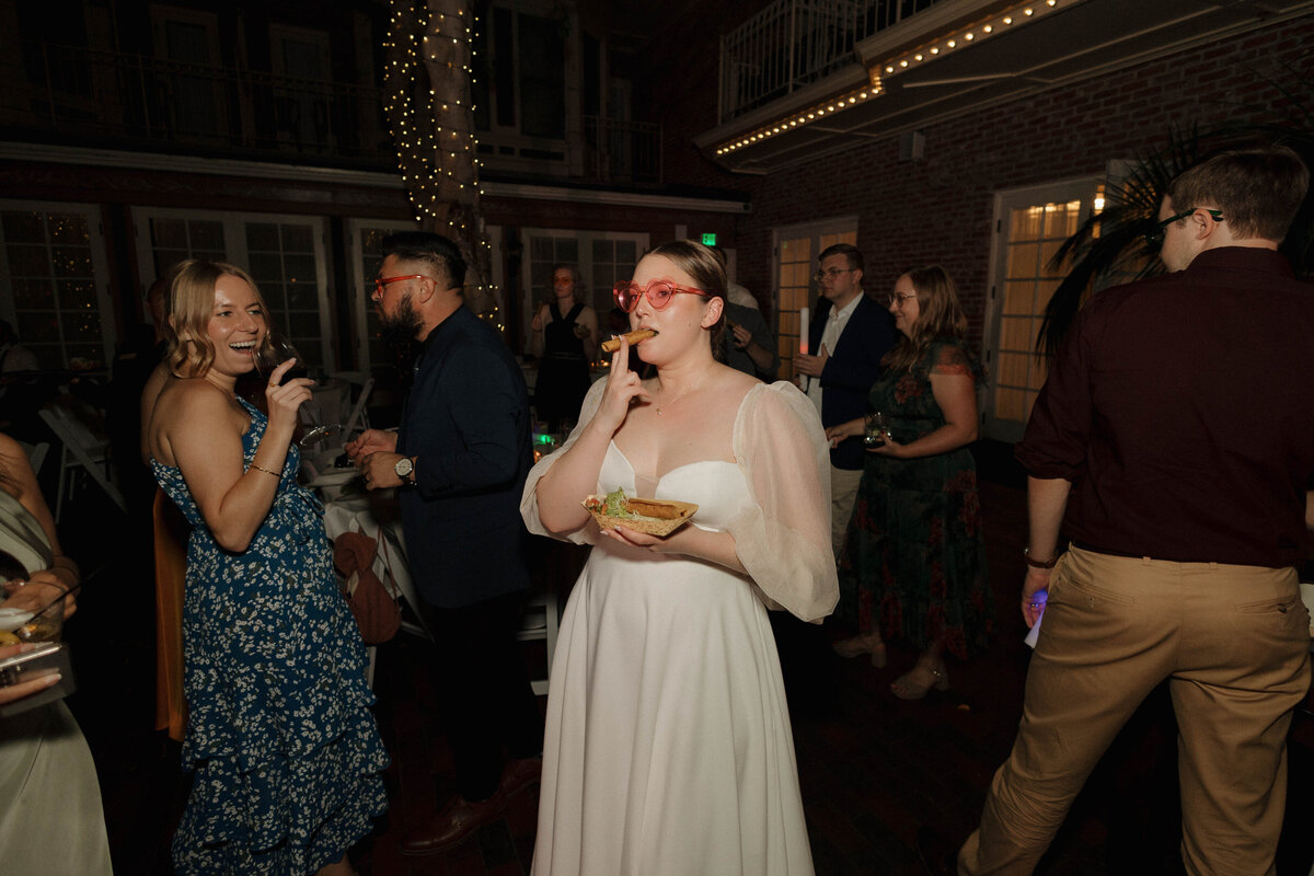 horton-plaza-hotel-san-diego-wedding-raven-berlin-photo-1280