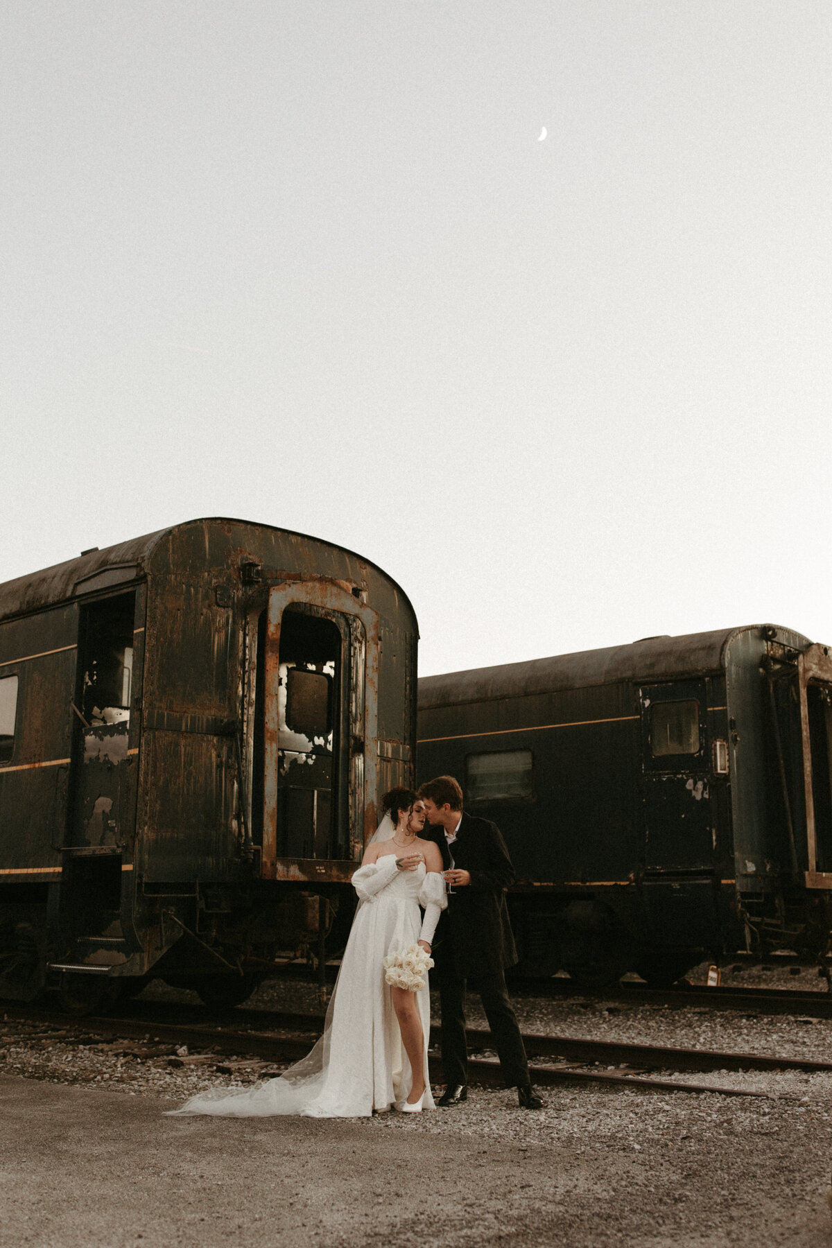 european-train-runaway-bride-elopement-rome-italy-romantic-film-166